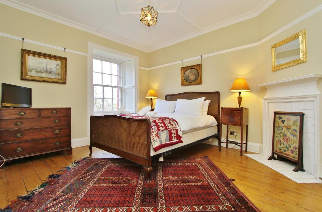 Elegant 3-Bedroom Ramsay Garden Apartment In Edinburgh City Centre Luaran gambar