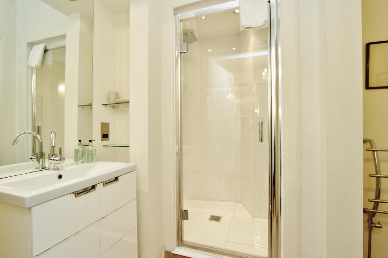 Elegant 3-Bedroom Ramsay Garden Apartment In Edinburgh City Centre Luaran gambar