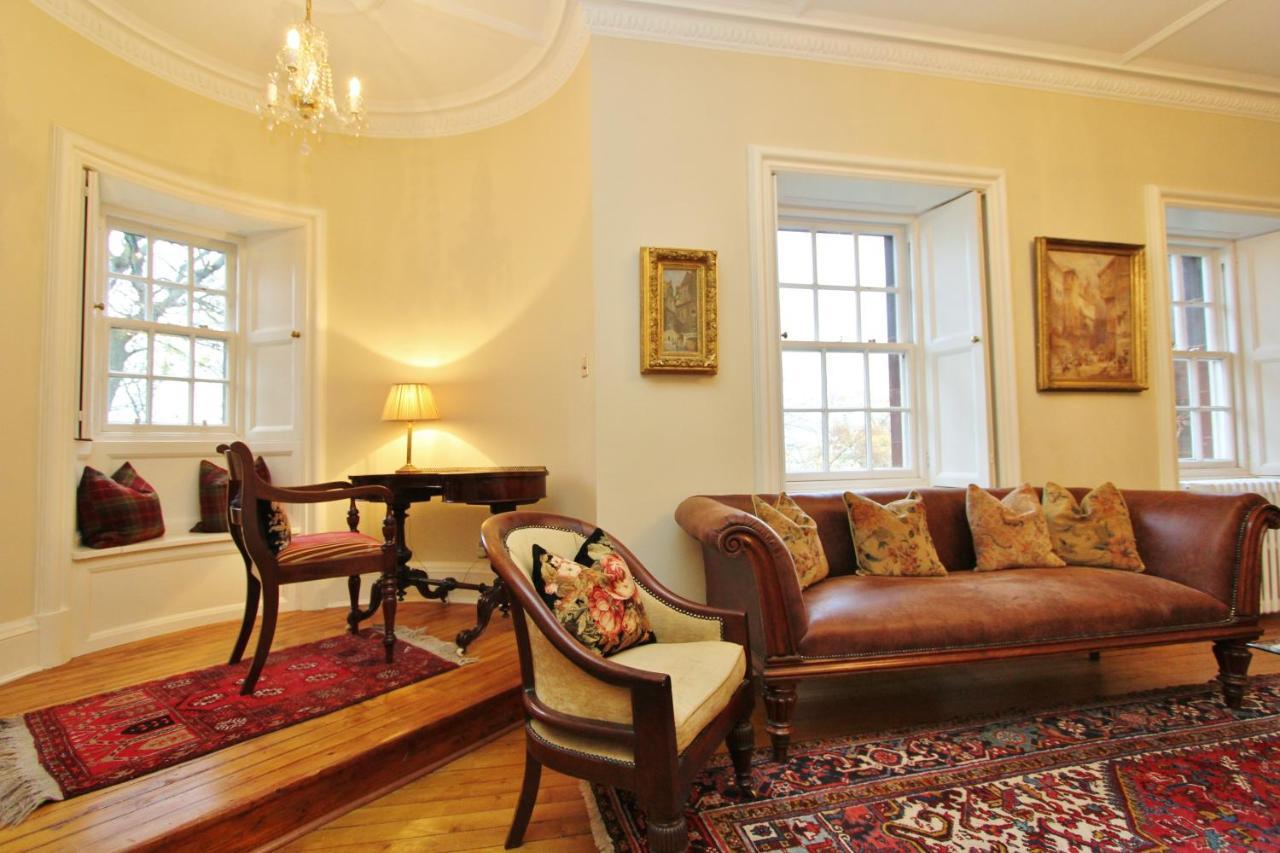 Elegant 3-Bedroom Ramsay Garden Apartment In Edinburgh City Centre Luaran gambar
