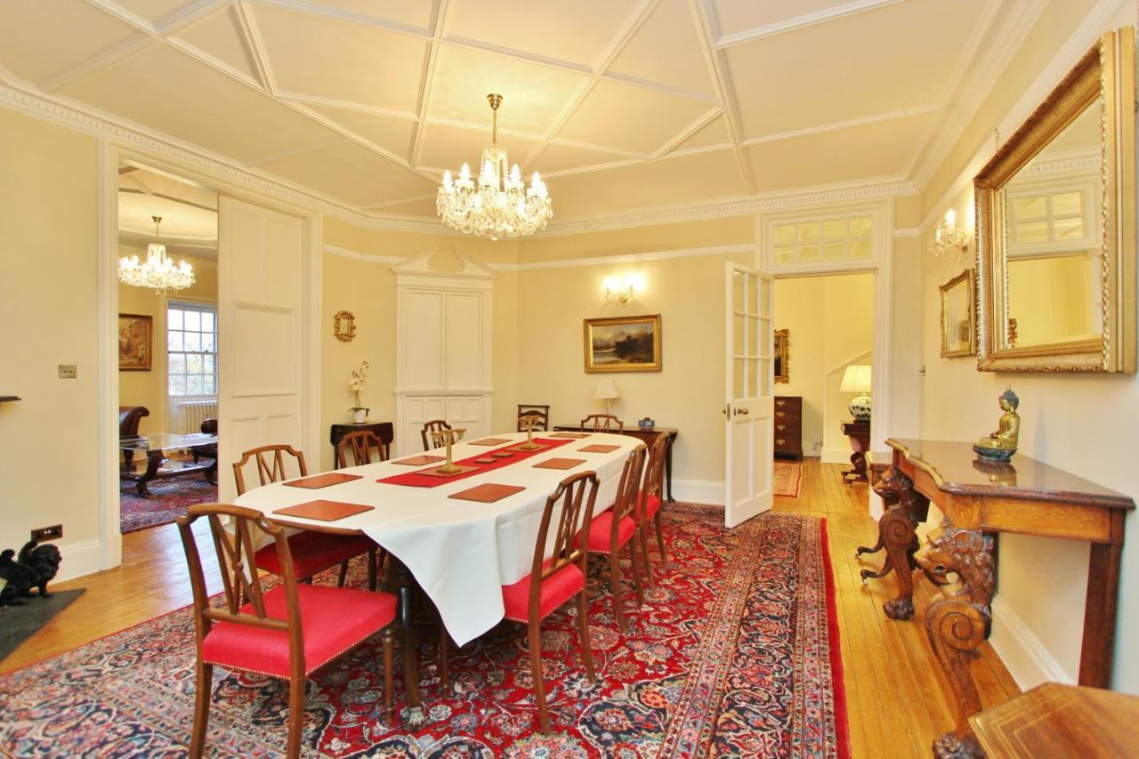 Elegant 3-Bedroom Ramsay Garden Apartment In Edinburgh City Centre Luaran gambar