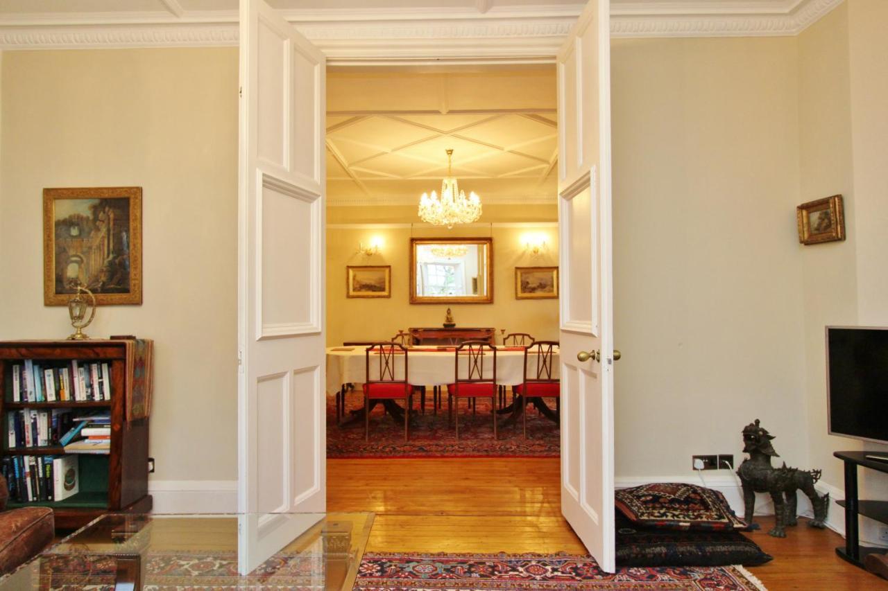 Elegant 3-Bedroom Ramsay Garden Apartment In Edinburgh City Centre Luaran gambar