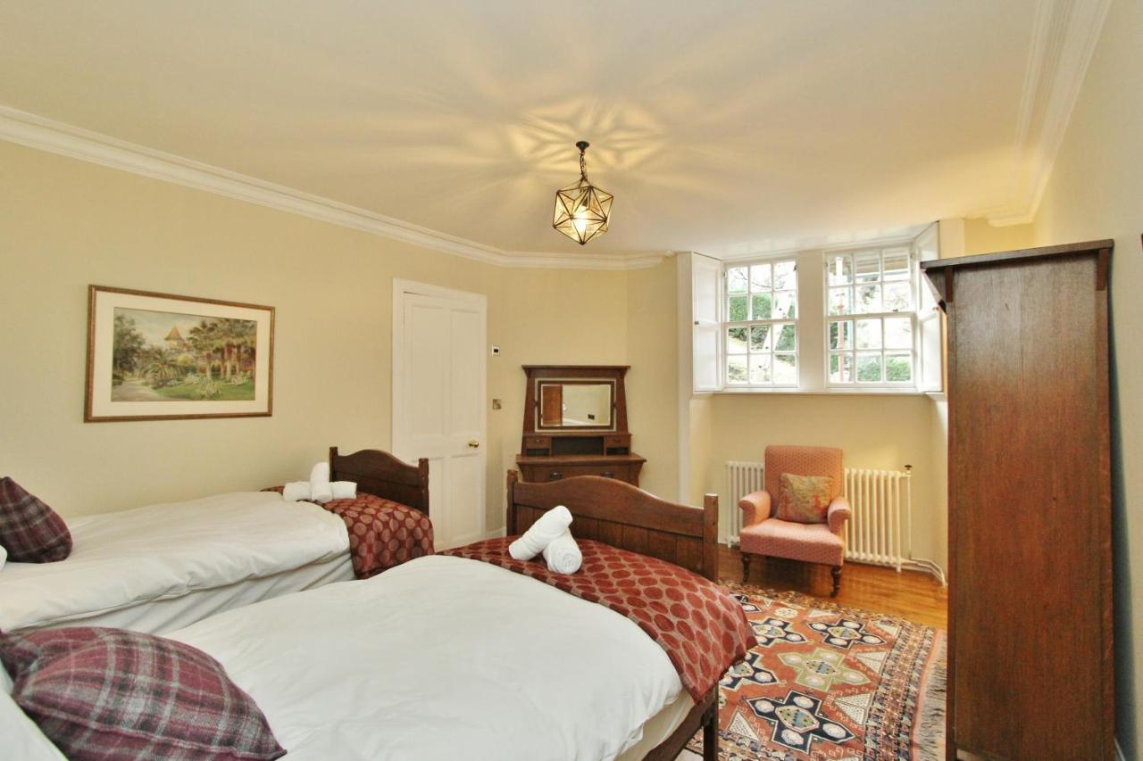Elegant 3-Bedroom Ramsay Garden Apartment In Edinburgh City Centre Luaran gambar
