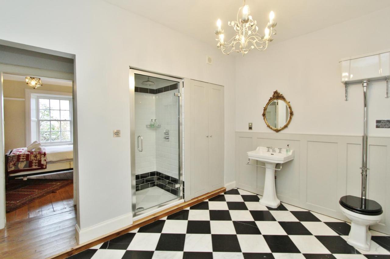 Elegant 3-Bedroom Ramsay Garden Apartment In Edinburgh City Centre Luaran gambar